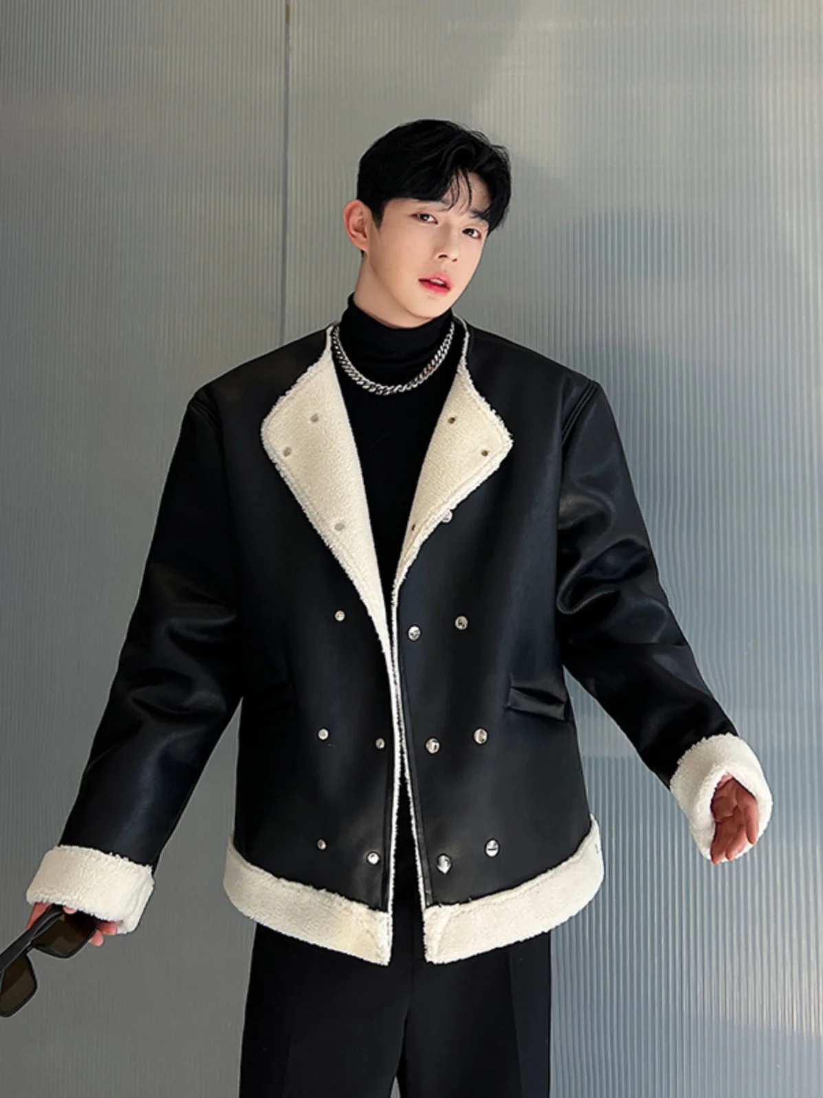 

Корейская зимняя мужская куртка из искусственной кожи с двойным рядом пуговиц, утепленная, теплая, стильная и удобная