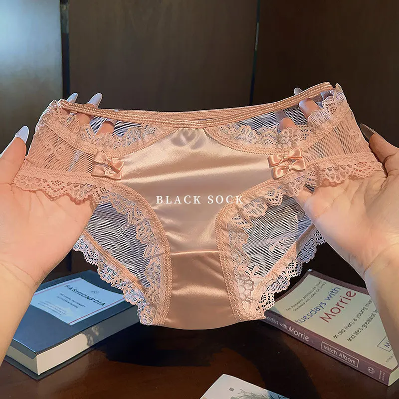 Mutandine a triangolo da donna di lusso francese Pure Lust con fiocco in pizzo semitrasparente e interno in puro cotone traspirante