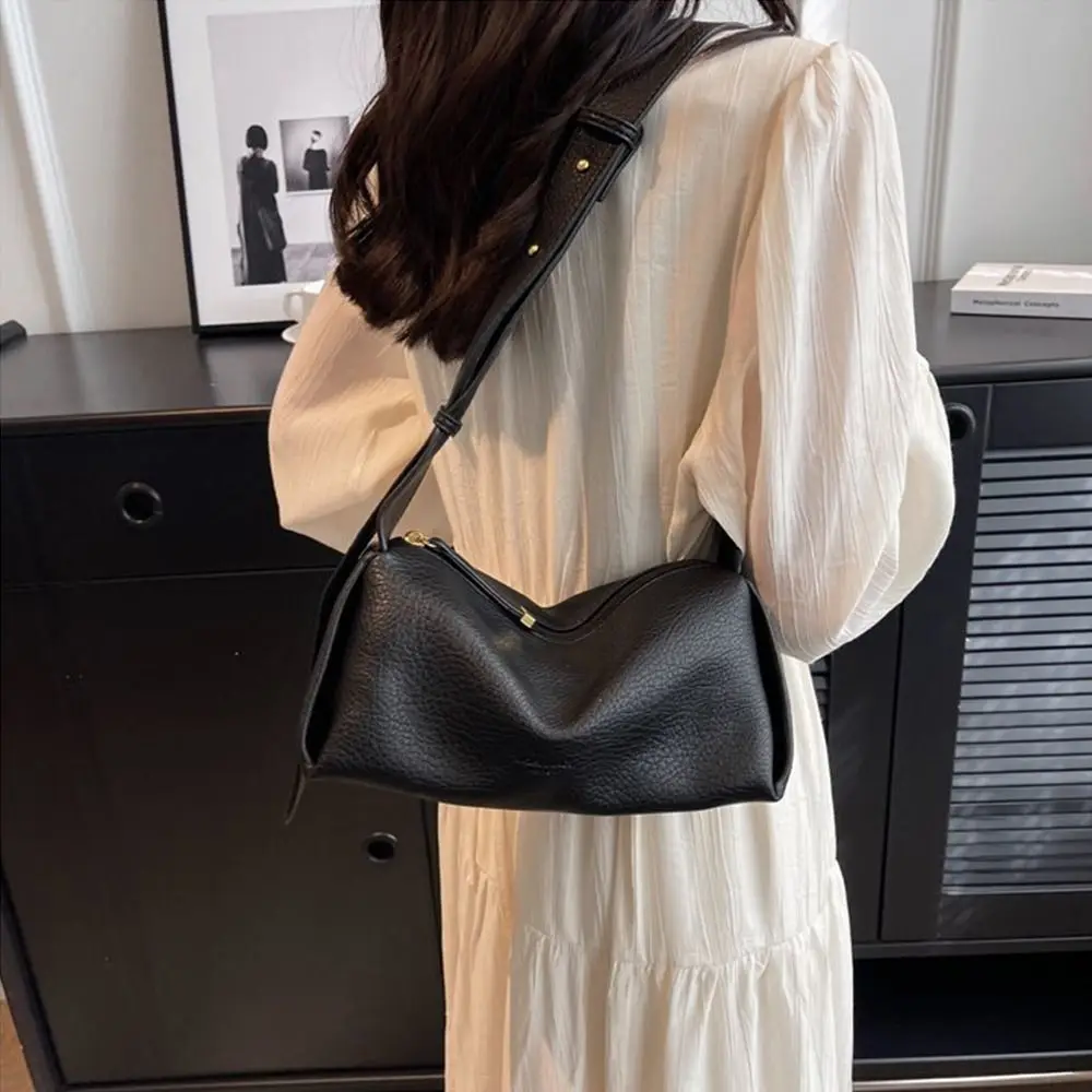 

Large Capacity Lichee Pattern Crossbody Bag Solid Color Pillow Bag PU Dumpling Bag Mommy Bag Korean Style Shoulder Bag Shopping