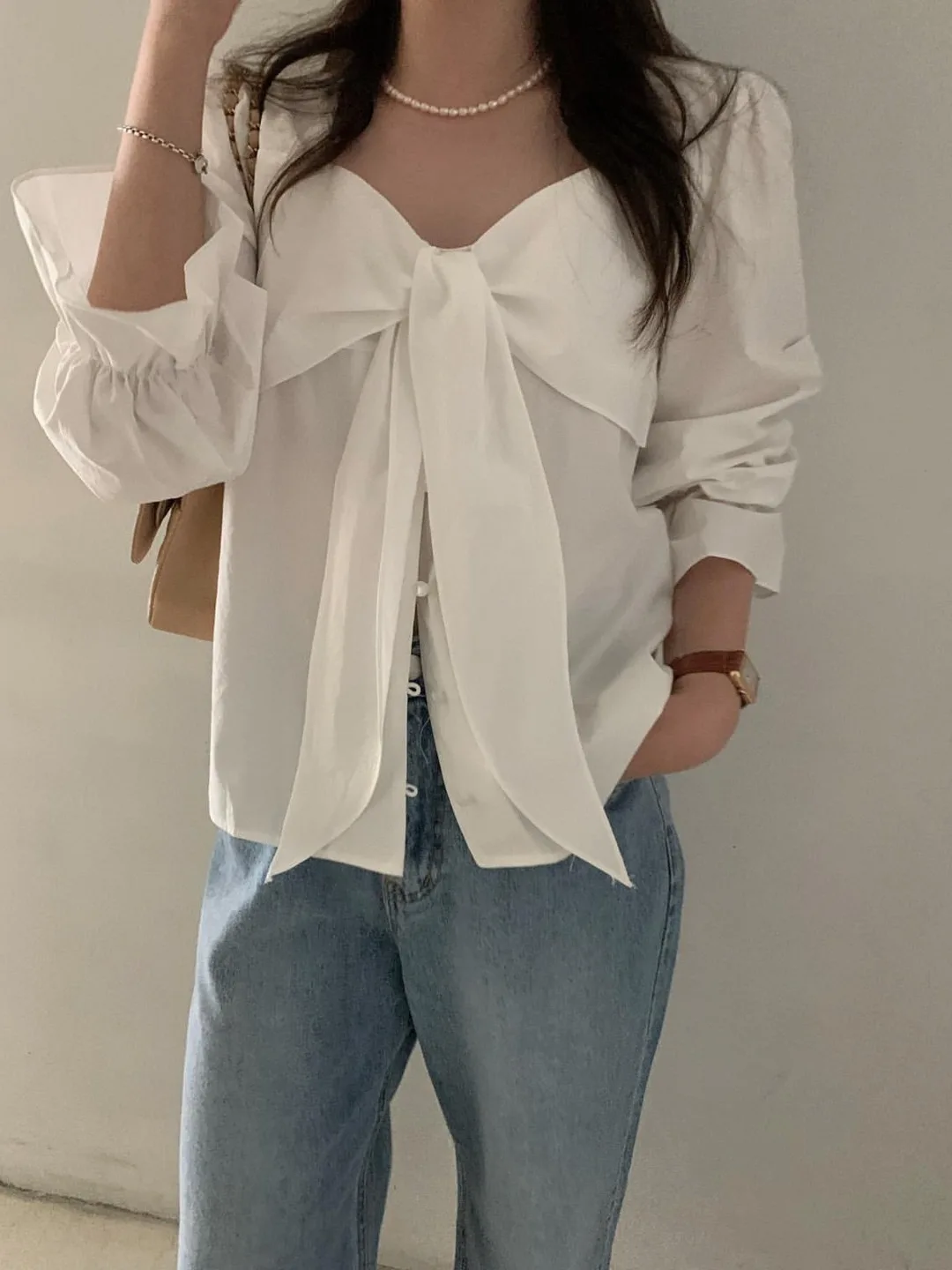 

Elegant White Shirt Women's Fashionable Bell Sleeve Square Collar Knot Design Autumn Vintage Top Quality Material