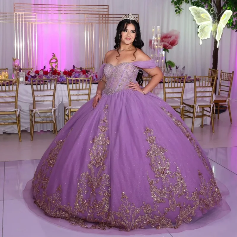 

Блестящее фиолетовое платье Quinceanera с открытыми плечами, блестящая кристаллическая наклейка, длинный хвост, платья de 15, Quinceanera ﻿ Настроить