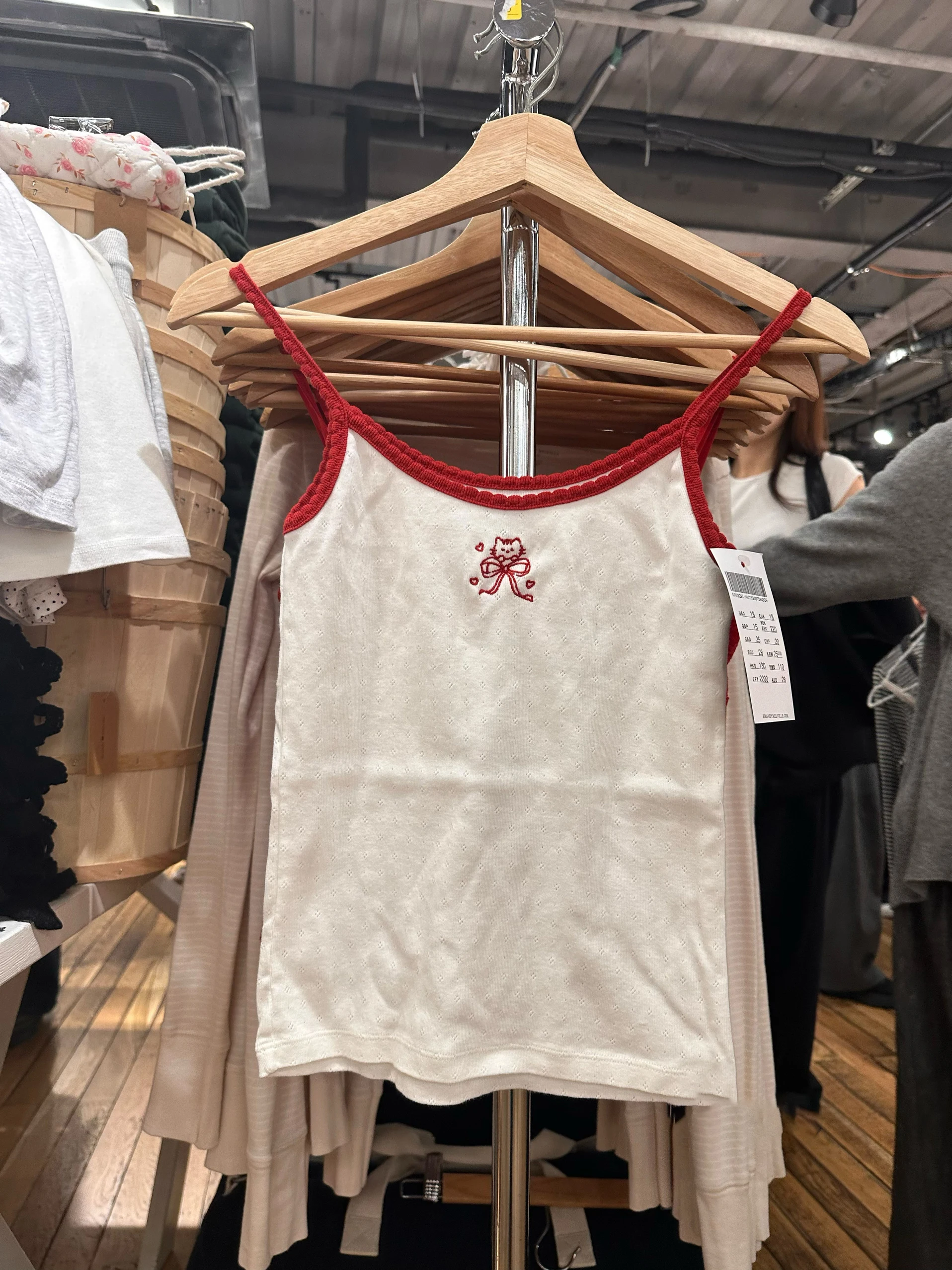 

Kitten Bow Embroidery White Eyelet Tank Top Women Summer New Red Lace Trim Cotton Slim Sleeveless Sweet Cute Camisole Crop Tops