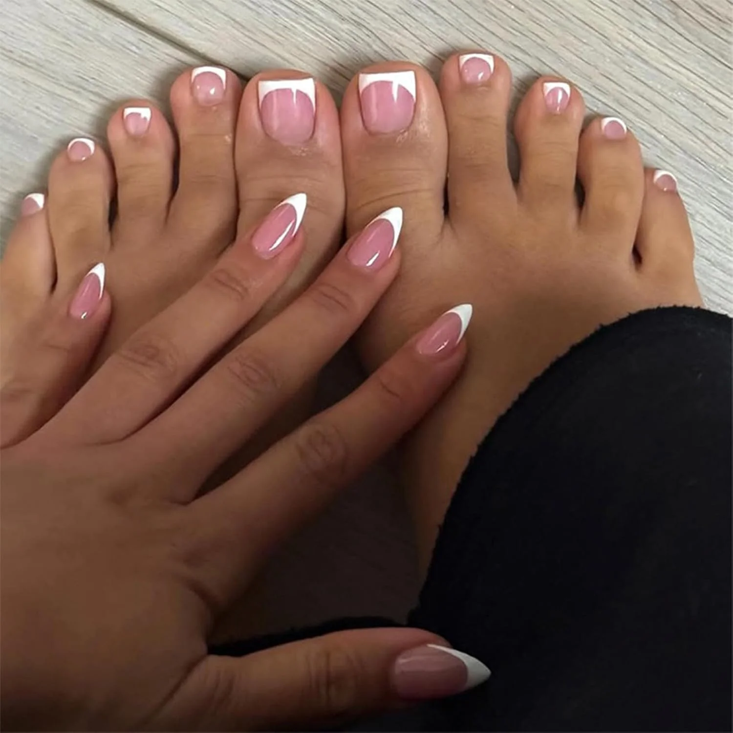 48 STKS Franse puntige nagel korte vierkante teennagel en amandelwitte Franse puntige nepnagelcombinatie