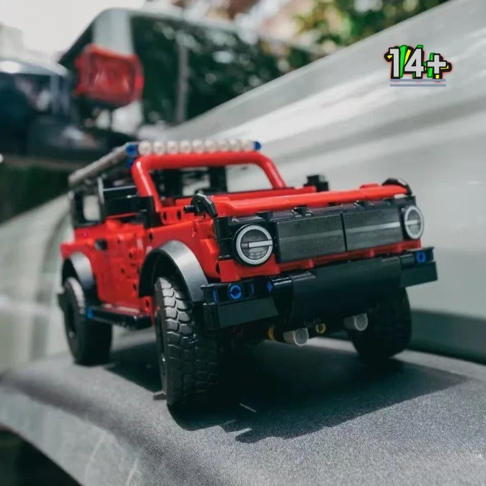 

Новый конструктор Disney 2026: Модель внедорожника Ford Bronco 42213 с механическими шестернями – декор для дома и подарок для коллекционеров автомобилей
