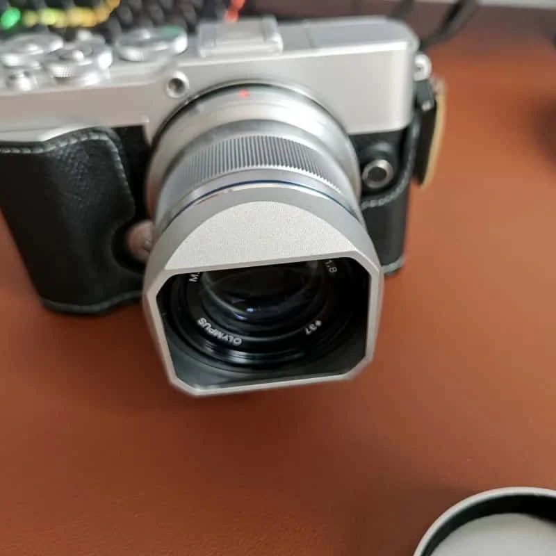 オリンパス M.Zuiko デジタル 45mm F1.8 メタルバヨネットスクエア