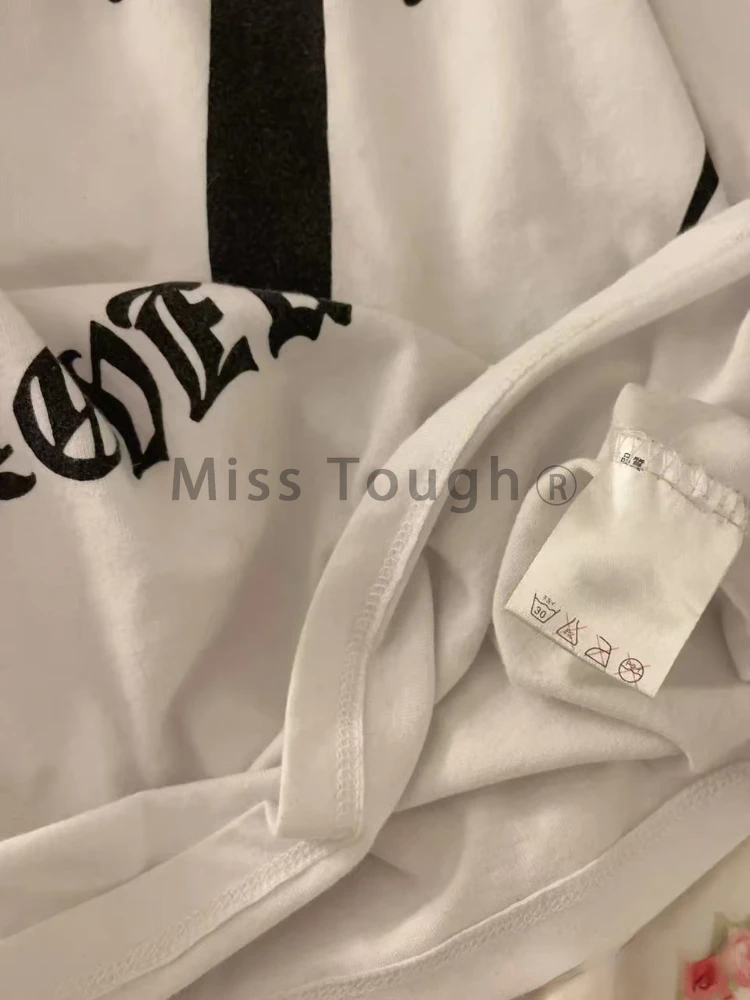 Camisetas estéticas Vintage lisas ajustadas con cuello redondo para mujer, camiseta de manga corta con estampado de encaje gótico Hepburn, Tops de retazos Y2k de calle alta