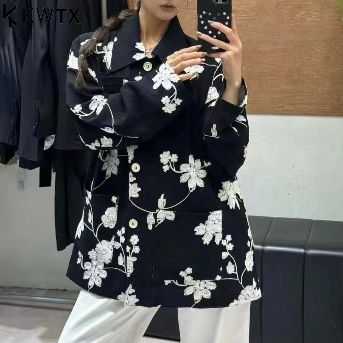 

KWTX 2025 Women’s Color Block Lapel Jacket Autumn Vintage Elegant Embroidery Design Single Breasted Pockets Luxurious Chic