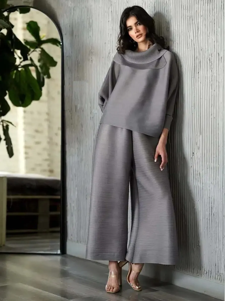 

Новый плиссированный комплект женской модной одежды Fold Miyake, топ с воротником-стойкой и рукавами «летучая мышь», широкие брюки, комплект из двух предметов, новинка 2023 года