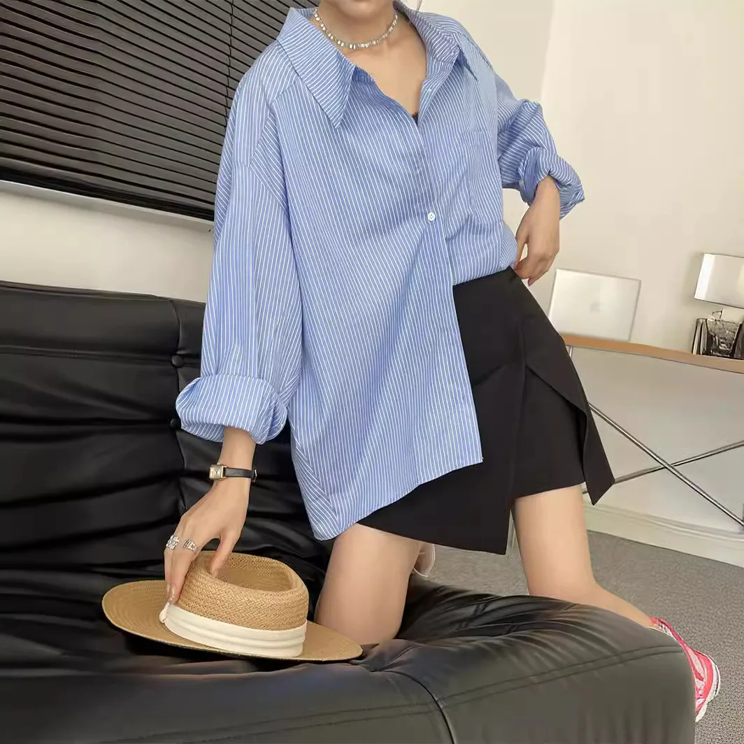 

2024 Spring Women's Urban Classic Contrast Stripe Super Loose Open Front Shirt