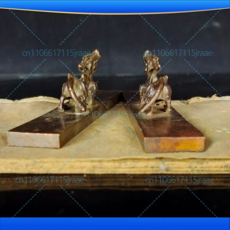 For antique bronze kylin paperweight ruler, copper pressure ruler lion Houde loading small ornament model