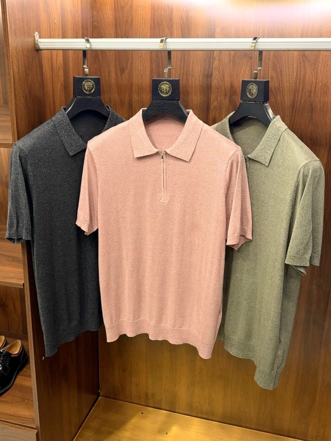 

Мужская рубашка в итальянском стиле, весна-лето 2026, приталенная, с коротким рукавом, отложным воротником, из кашемира и триацетатного волокна