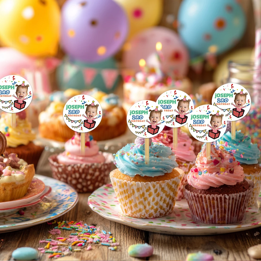 Maßgeschneidertes Kindergeburtstagsparty-Alter und Name, süßes Gesicht, Foto, Pappbecher, Kuchendekoration, Plugin und Geschenkaufkleber-Set