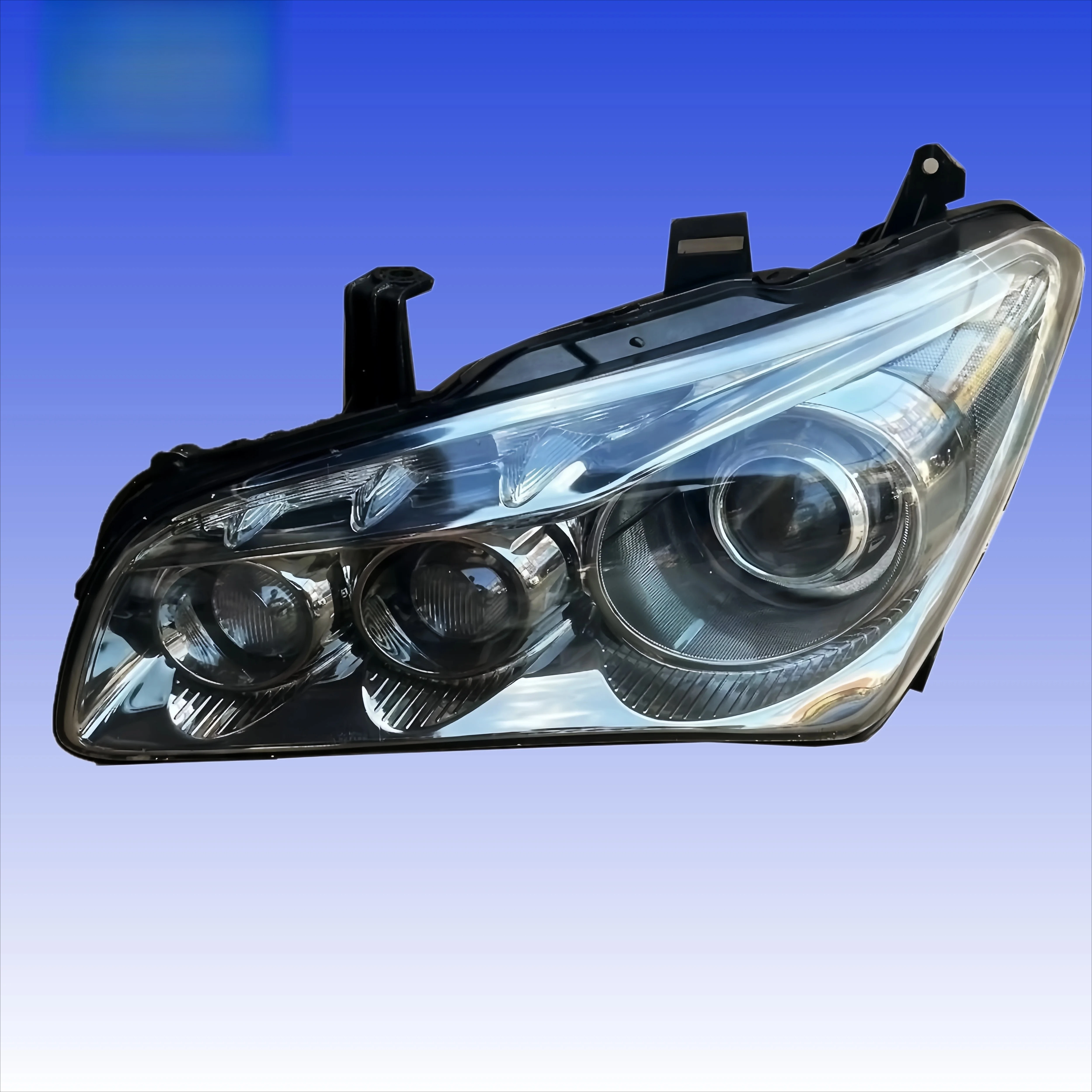 

Suitable for QX56 original headlight assembly QX56 left and right xenon headlights QX80 LED car lights 2011-2014