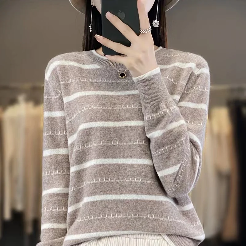 Sweater, long sleeve, two-tone horizontal stripe knit basic sweater, suitable for women with a round neck, loose casual fashion