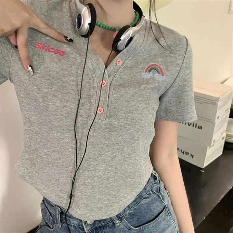 

Summer V-Ne oulder ortsved T-irt Women's Faion Design Button Detail Embroidery Spicy Sle ort Sve Polyester F...