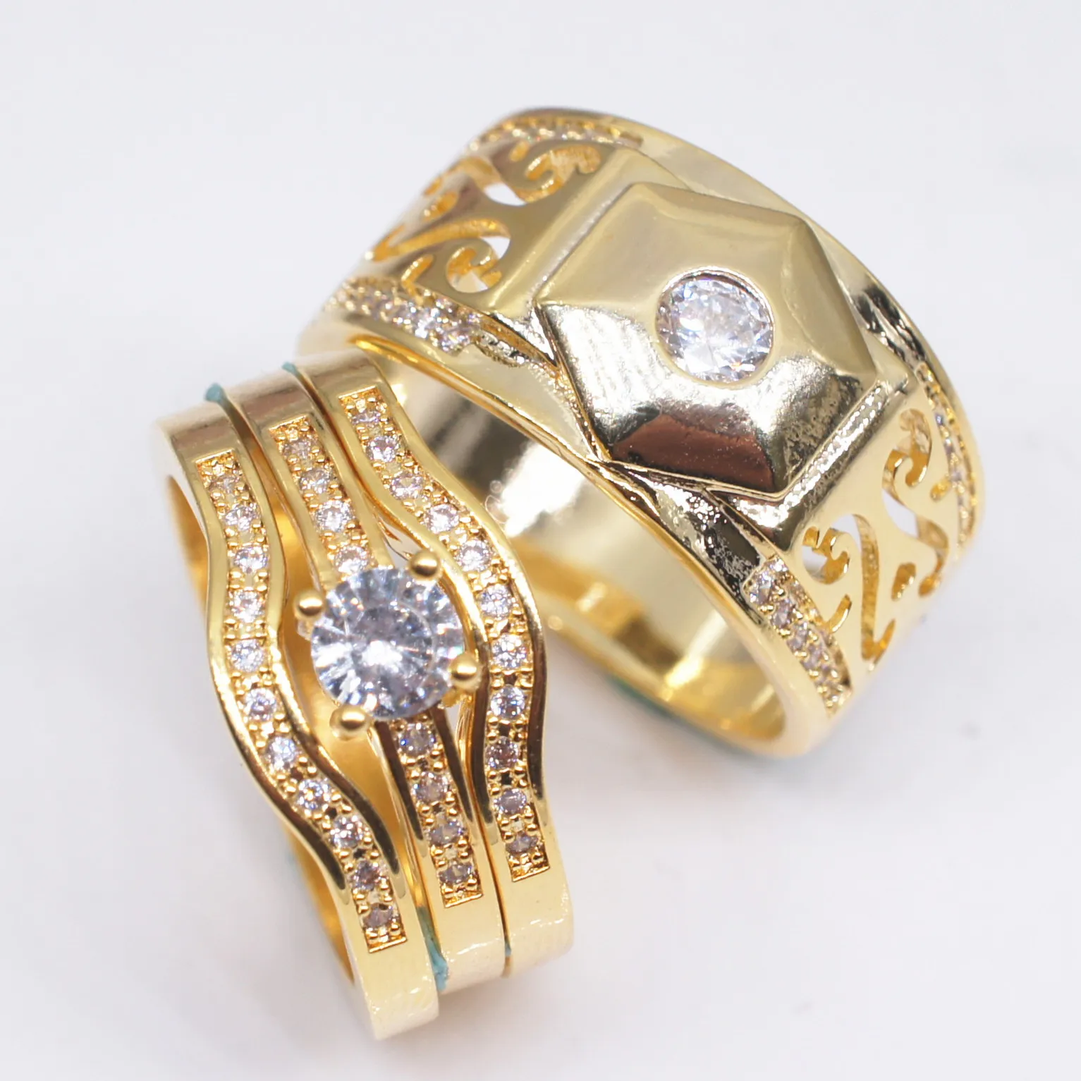 

Новинка 2026: Набор обручальных колец из серебра 925 пробы с позолотой 18 карат, инкрустированный цирконами, в европейском и американском стиле