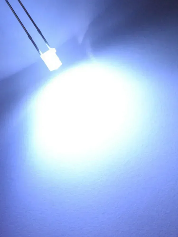 Ampoules LED ultra lumineuses F3, 3mm, 2 broches, plates, blanches, rouges, jaunes, bleues, vertes, roses, diode LED grand angle, lampe à diodes électroluminescentes, 100 pièces