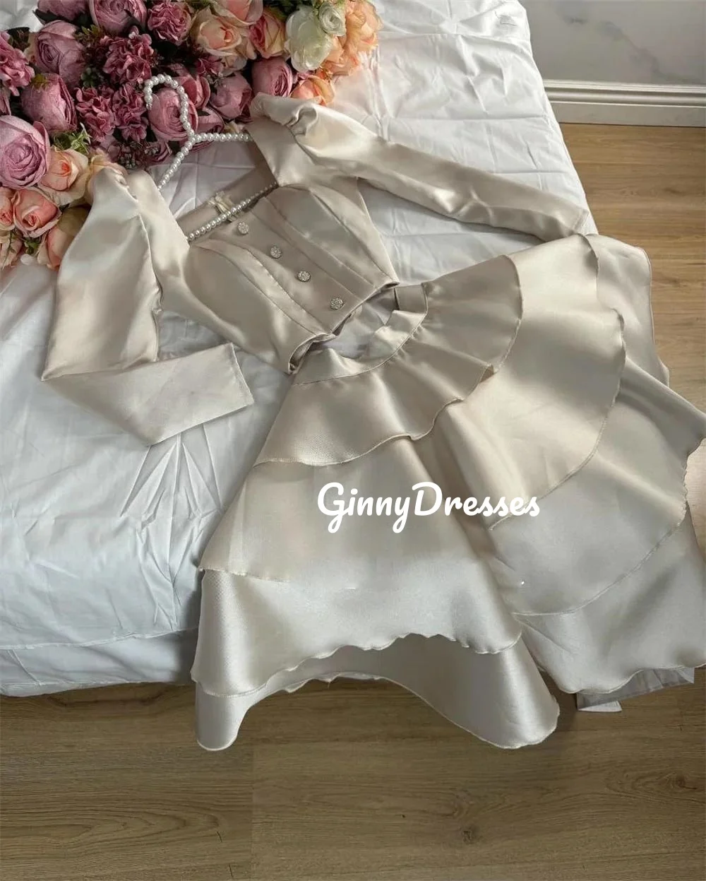 Vestido corto personalizado con escote cuadrado para mujer, elegante vestido de lujo con volantes y cremallera, vestidos de graduación con forro de manga larga para cóctel Dr