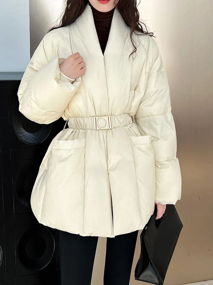 DEAT Fashion Women's V-neck Long Sleeve Stuffed Duck Down Jackets Belt Loose Thick Warm Solid Color Coat Winter New 7AB2813