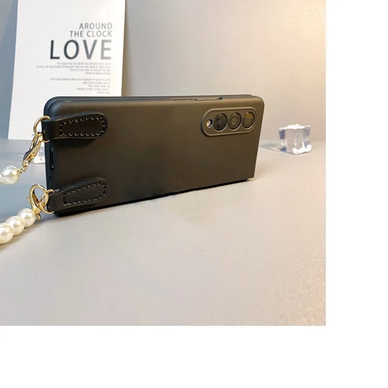 Stylish Pearl Crossbody Chain Phone Case For Samsung Galaxy Z Fold 7 ZFold 3 2 ZFold 4 ZFold 5 6 W25 Protective Cover Funda Capa