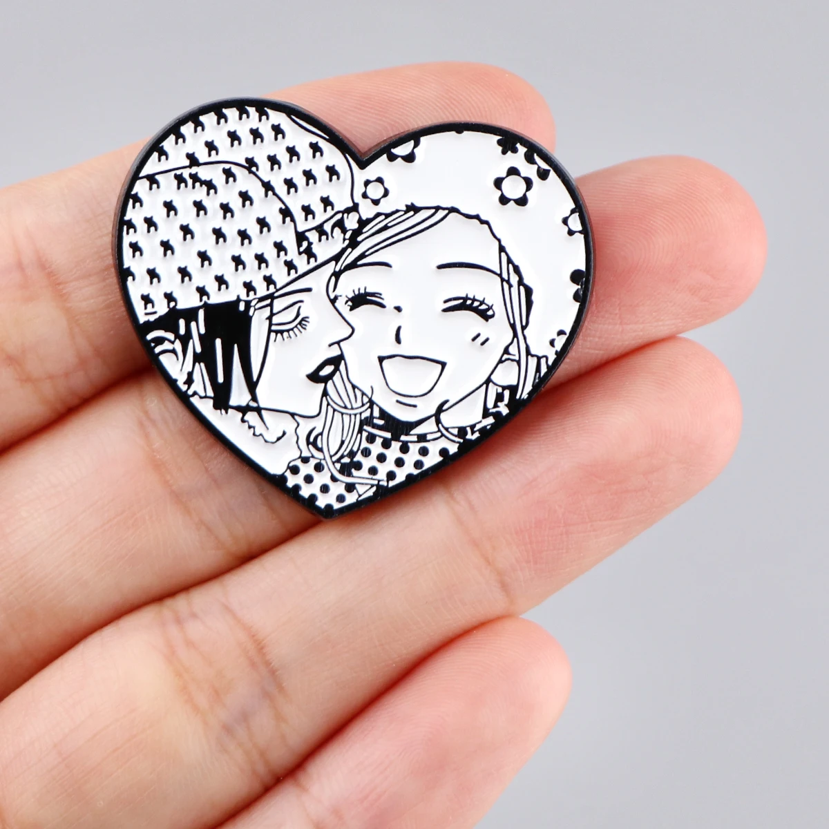 Japanese Anime Girls Enamel Pin Brooch Pines Lapel Pins Badge on Backpack Cosplay Accessories Manga Jewelry Gifts for Friends