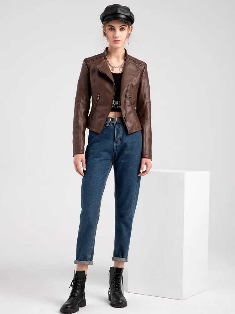 Veste courte slim en similicuir PU pour femmes, blouson moulant et léger, veste trempée de moto, à revers, collection printemps et automne 2024