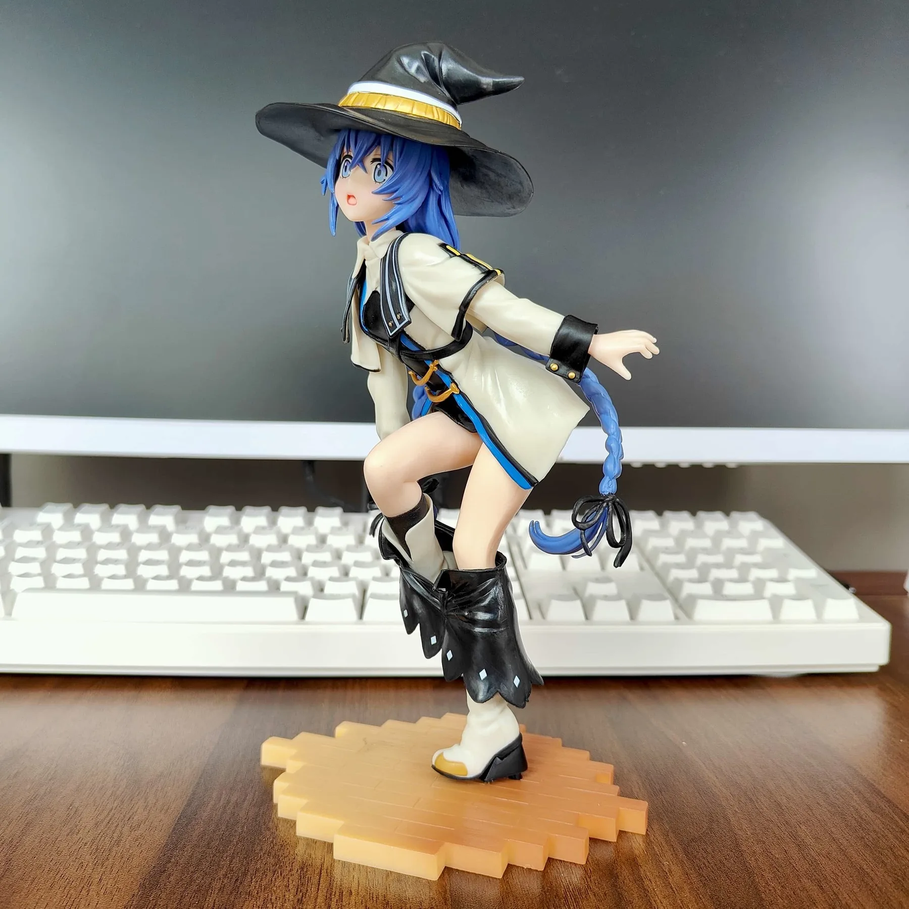 تمثال Mushoku Tensei Roxy Migurdia تمثال التناسخ العاطلين من مادة PVC مجموعة نماذج الرسوم المتحركة ألعاب تزيين سطح المكتب