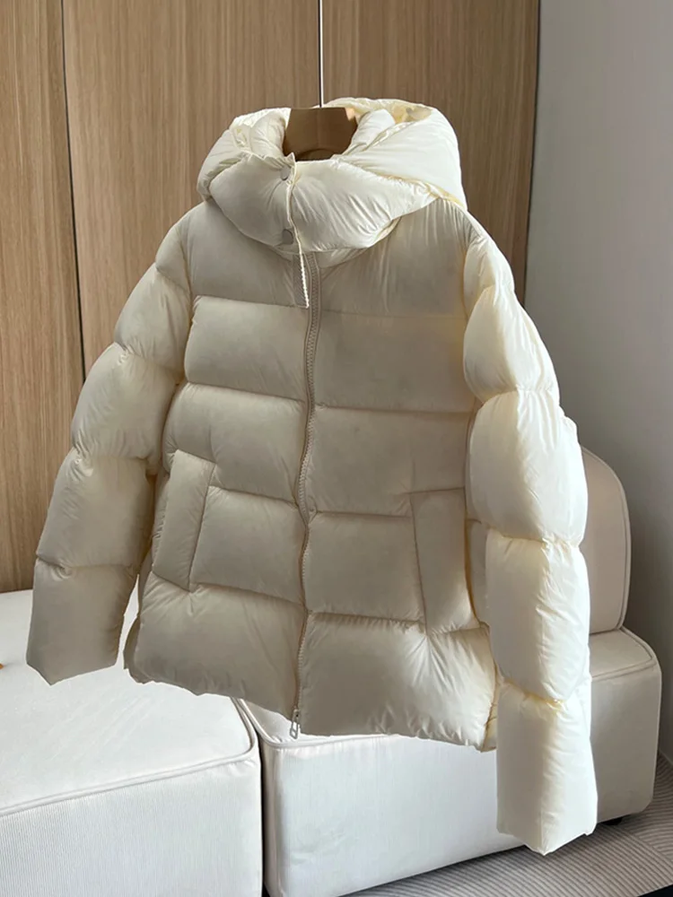 Lagabogy 2024 New Winter Women 90% White Duck Down Jacket With Hood Female Warm Over Size Puffer Coat Casual Short Thick Outwear