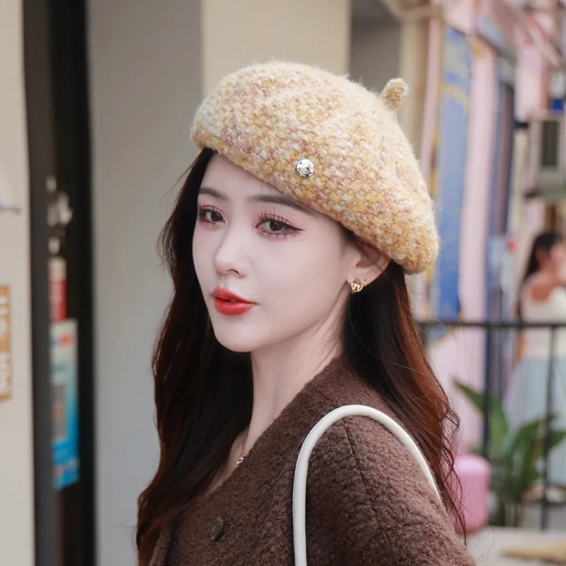 2024 New Beret Women's AutumnWinter Art Retro Painter's Hat Colors Knitted Yarn Internet Red Fashion Pumpkin Hat