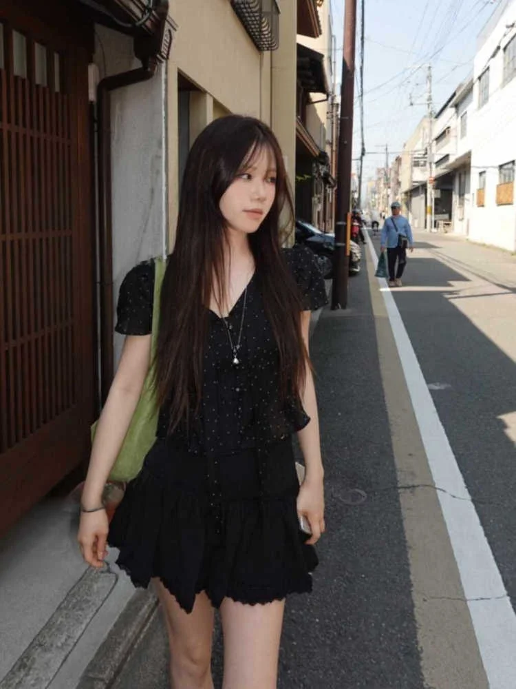 

Korean Sle Summer Faionable Polka Dot Print Slimming Casual ort Sve irt Top V-ne ort Length Button Closure