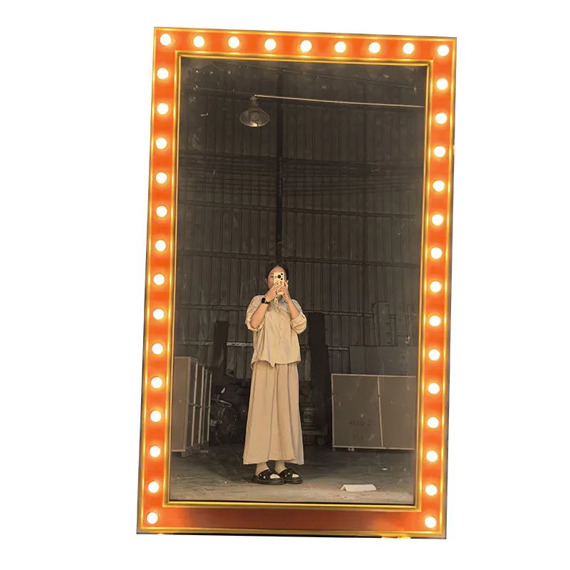 

Wedding shop Taobao selfie mirror Internet celebrity live stream costume mirror dance studio with lights