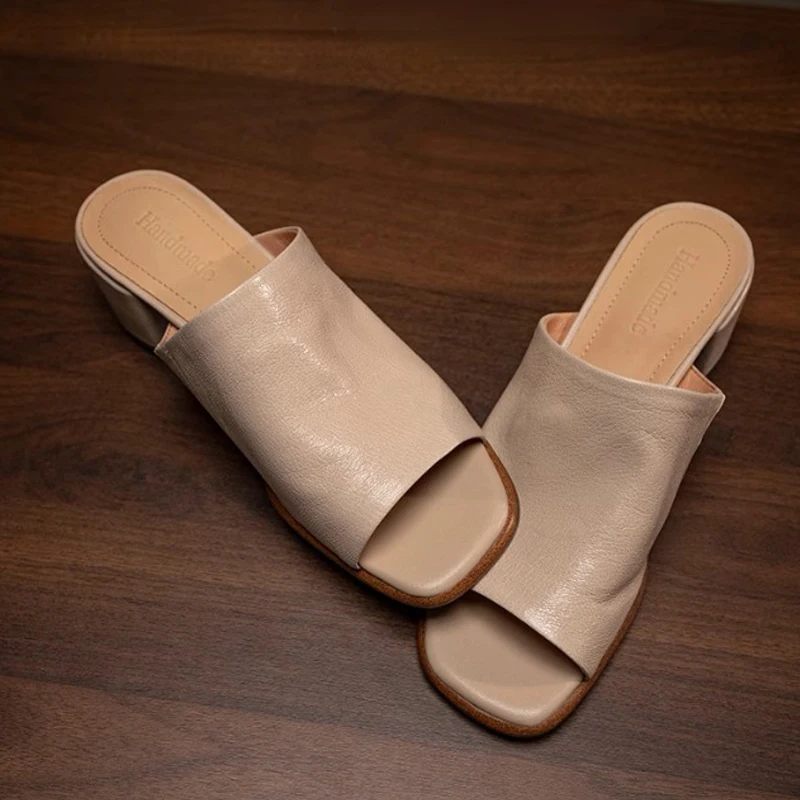 

Ультрамягкие кожаные тапочки, женские летние новые тапочки на массивном каблуке, на высоком каблуке с квадратной головкой, уличные модные мягкие боты из натуральной кожи Sa...