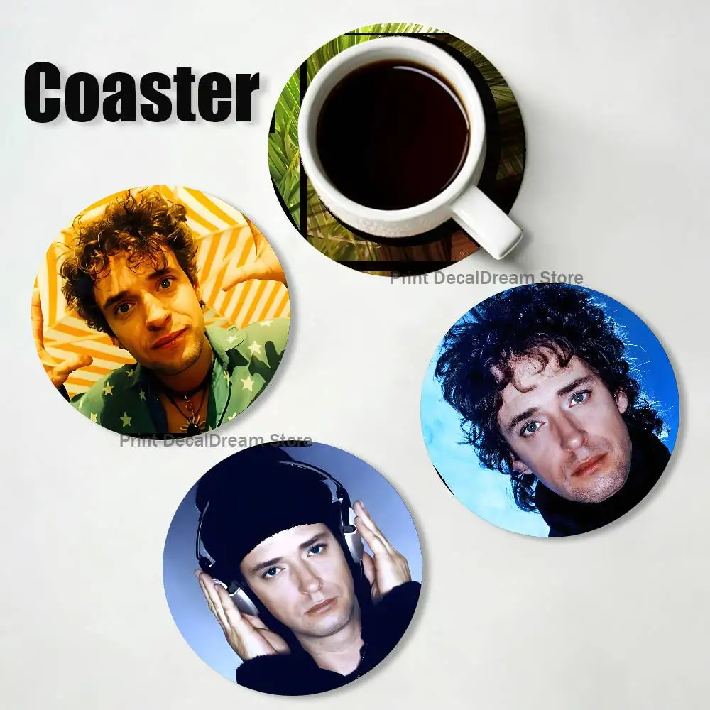 Singer G-Gustavo Cerati 2D Pattern round Wooden Coaster Decorative Coffee Cup for Use in Coffee Shops Bars Wine Beer