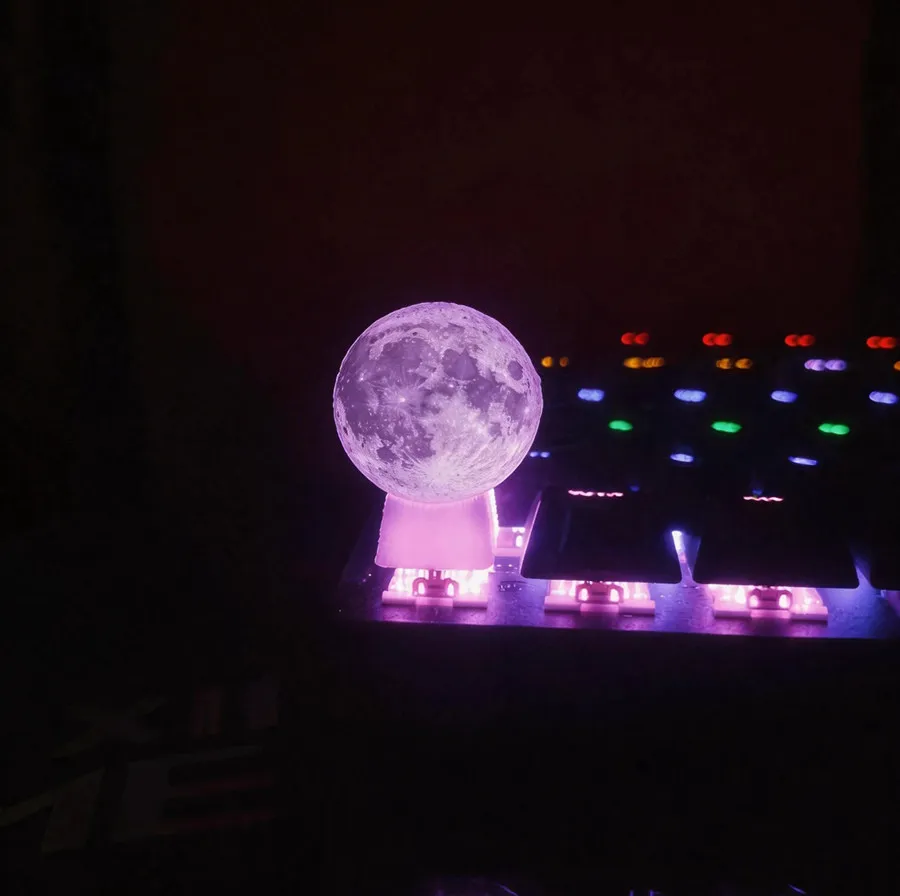 

Personalized moon keycap cross axis universal light transmission effect mechanical keyboard ESC key decorative 3D keycap