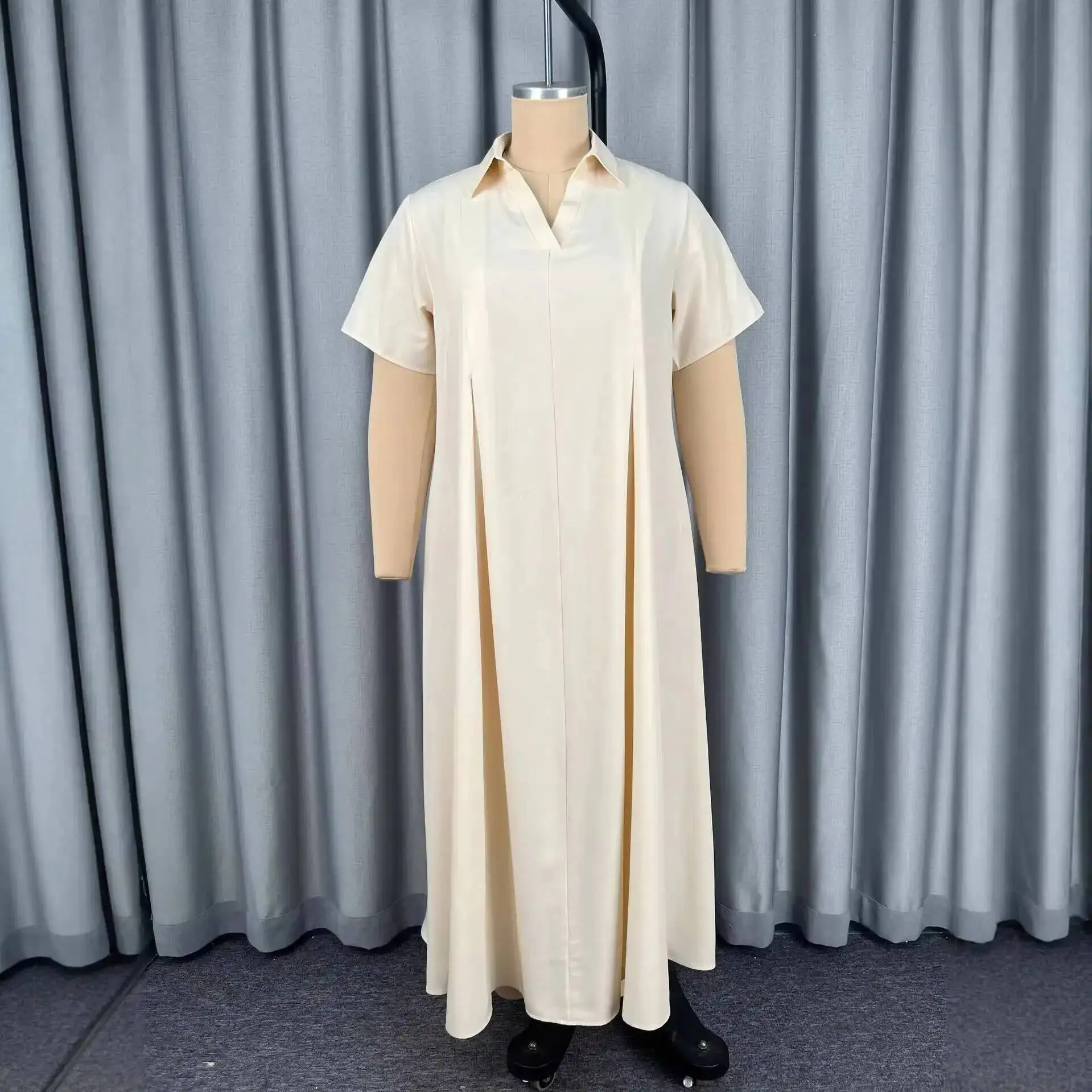 

Dress Plus-size With Women's A Turn-down Collar, V-neck, Pleated A-line Hem, Loose Fit, Short-sleeved, Elegant And Suitable For