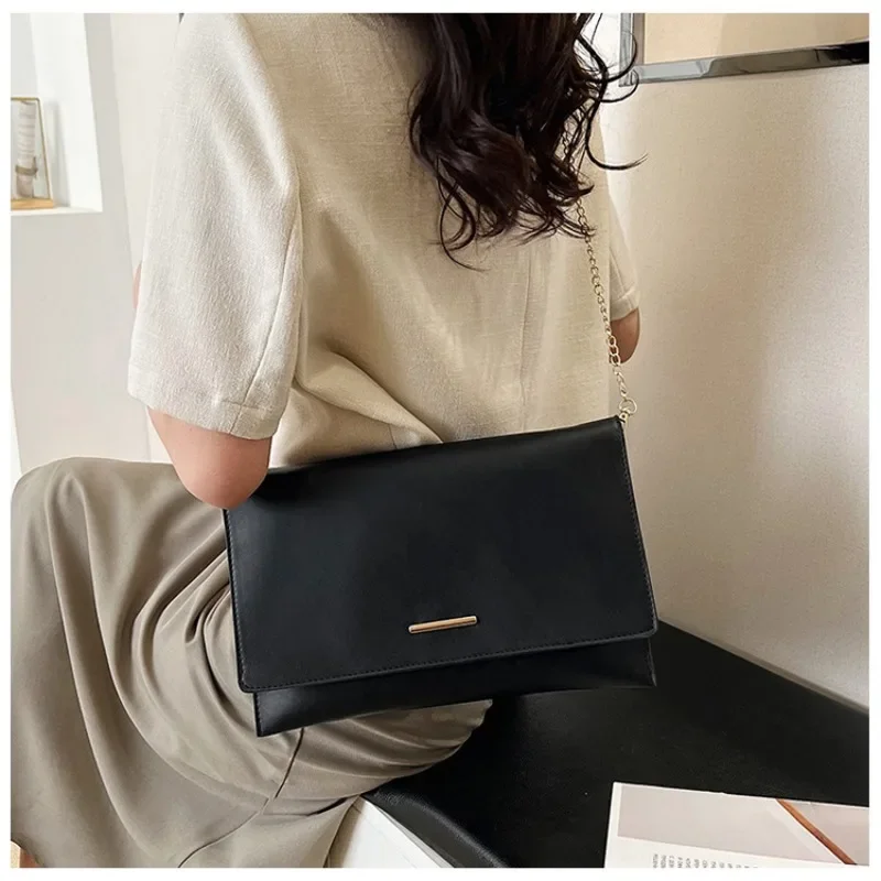 

Nice Solid Color Simple Clutch Shoulder Bag Female 2024 New Dinner Bag Spring Chain Simple Girl Shoulder Messenger Bag Female