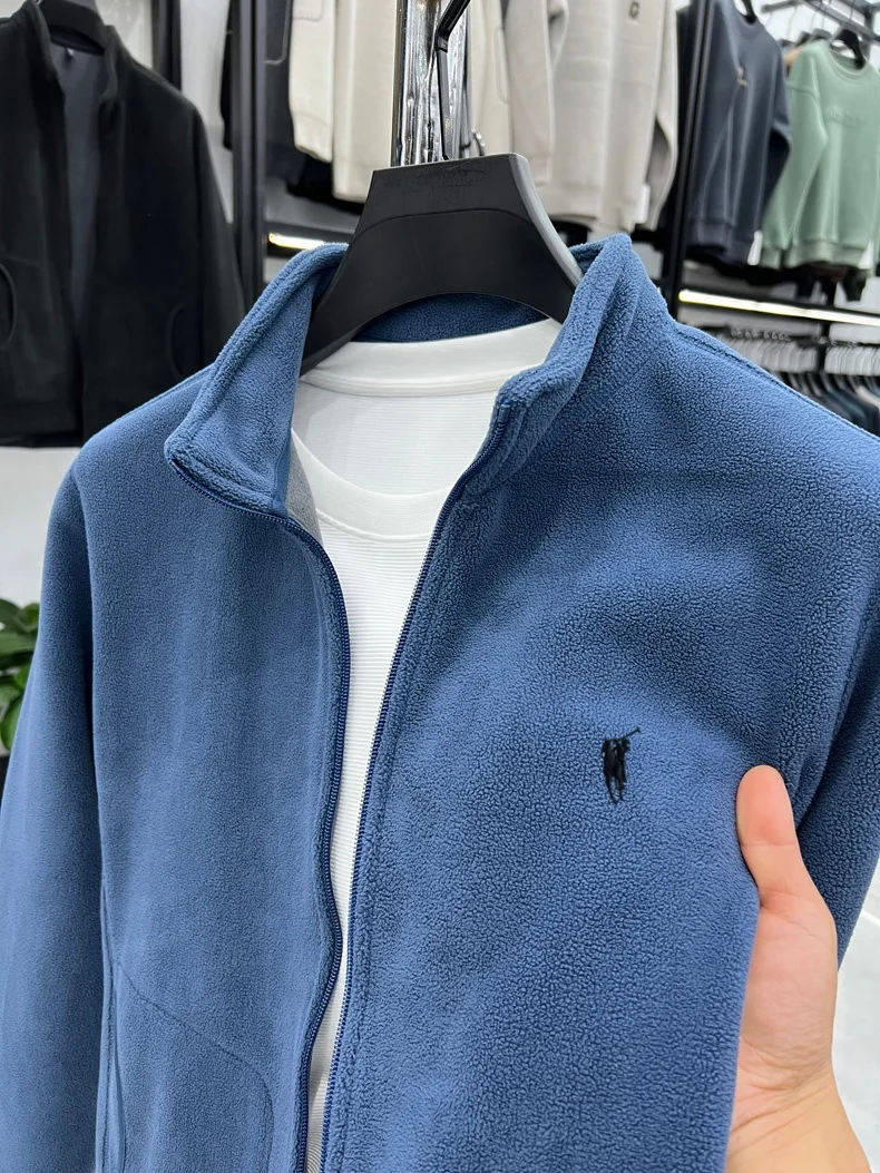 Luxuriöse Plüsch-Winterjacke mit Stehkragen für Herren, Designer-Marke, Pony-Stickerei, Modischer und Bequemer Reißverschluss-Mantel – Detail 12
