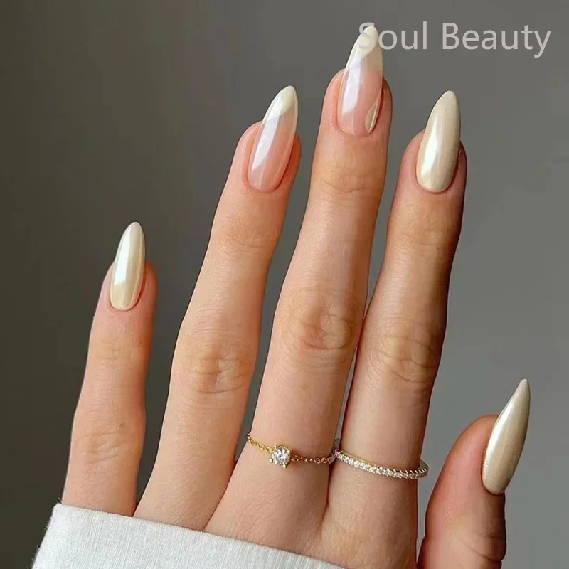 24 pz latte di mandorle giallo cromo polvere unghie finte Fashion Wave Design False Nail Art rimovibile impermeabile stampa sulle punte delle unghie