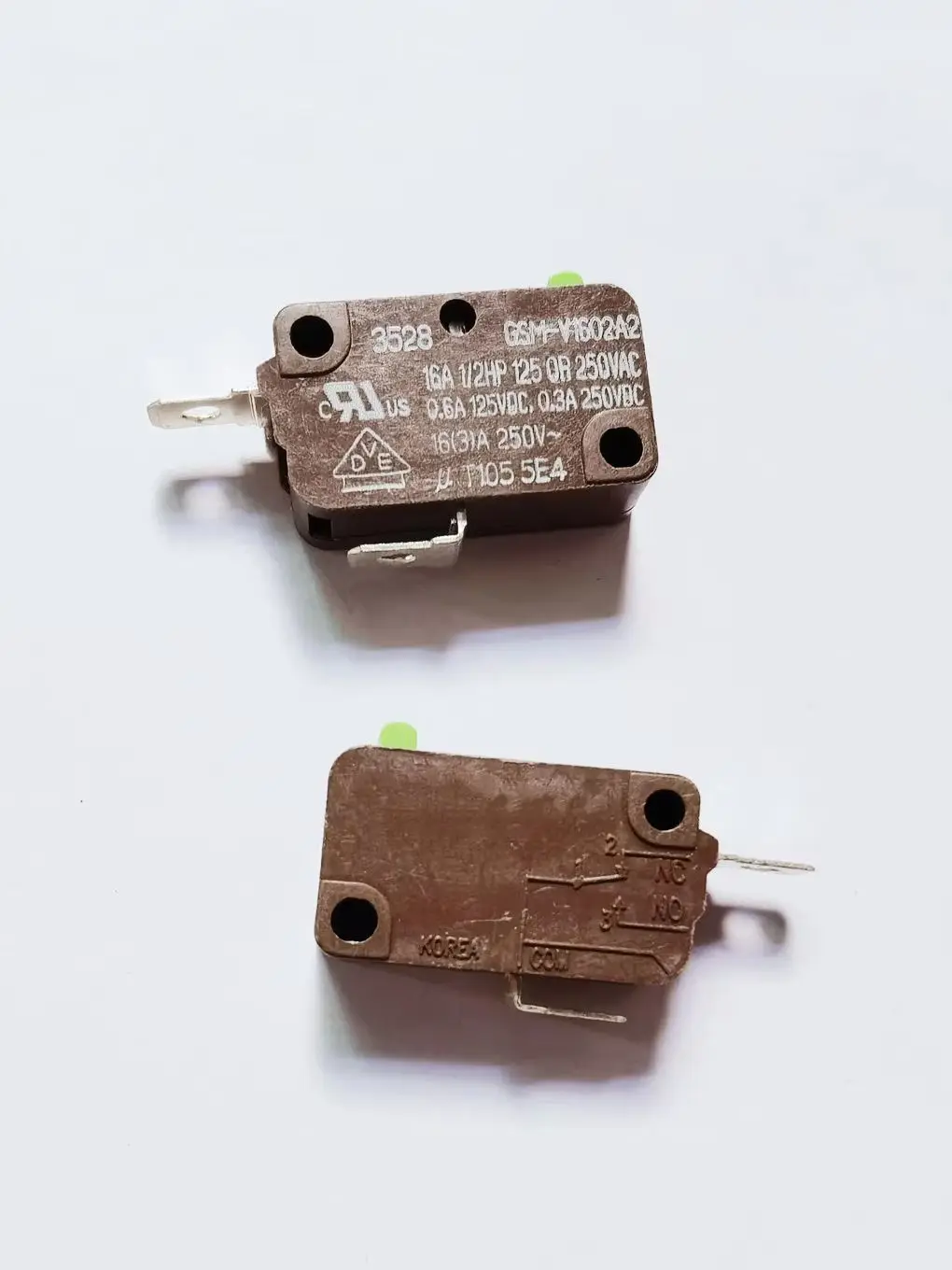 Oryginalny nowy 100% srebrny kontakt mikro przełącznik GSM-V1602A2 wyłącznik krańcowy 16A 250V — zdjęcie 5