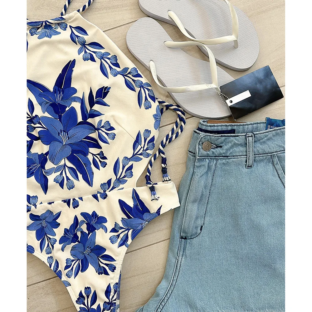 قطعة واحدة ملابس السباحة للنساء 2025 جديد خمر ملابس السباحة الرجعية طباعة ملابس السباحة الرسن بحر مثير Monokini الإناث ثوب السباحة