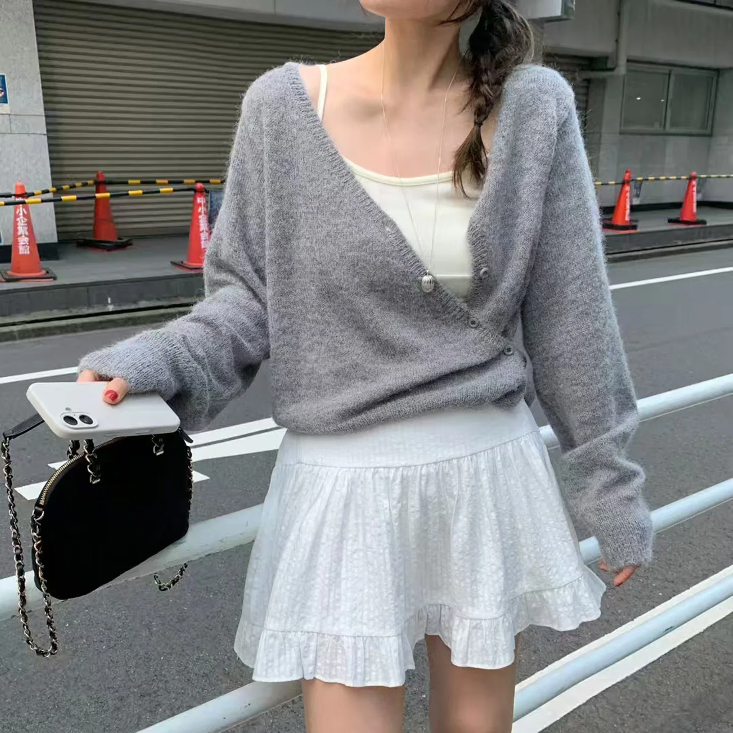 Korean Style Women's Knitted Cardigan Slim Fit Button Front Sleeveless Coat Soft Medium Gauge Fine Yarn Regular Length Spring view 3
