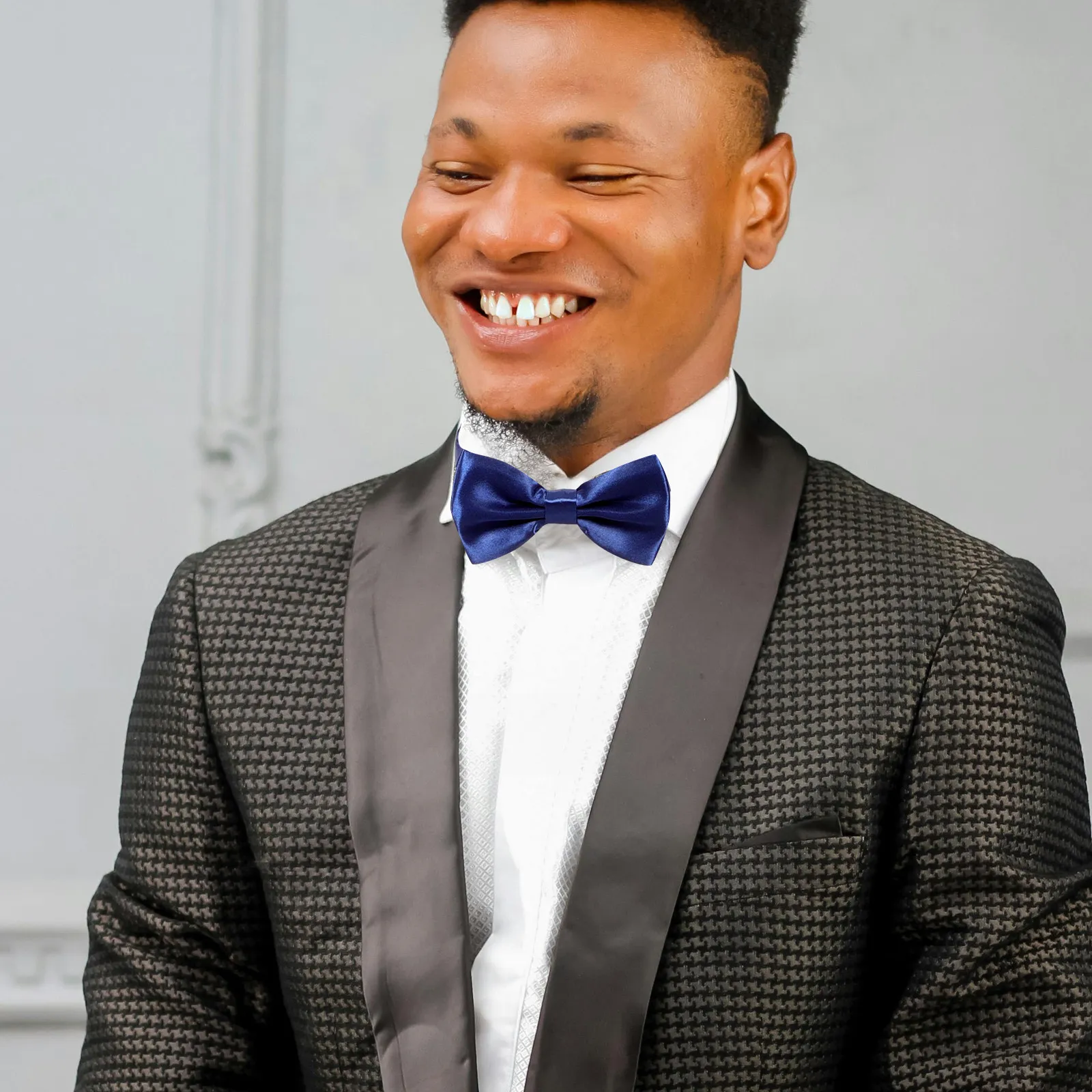 

Набор из 3 предметов: мужской атласный галстук-бабочка, пояс-саше и платок для кармана, блестящий, регулируемый, для торжественных мероприятий, вечерних костюмов, выпускных вечеров, свадеб и вечеринок