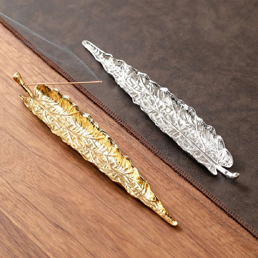 Blattförmiger Räucherstäbchenhalter aus Zinklegierung für Entspannung, Metall-Desktop-Dekoration, Räucherstäbchenhalter, elegante Aromatherapie