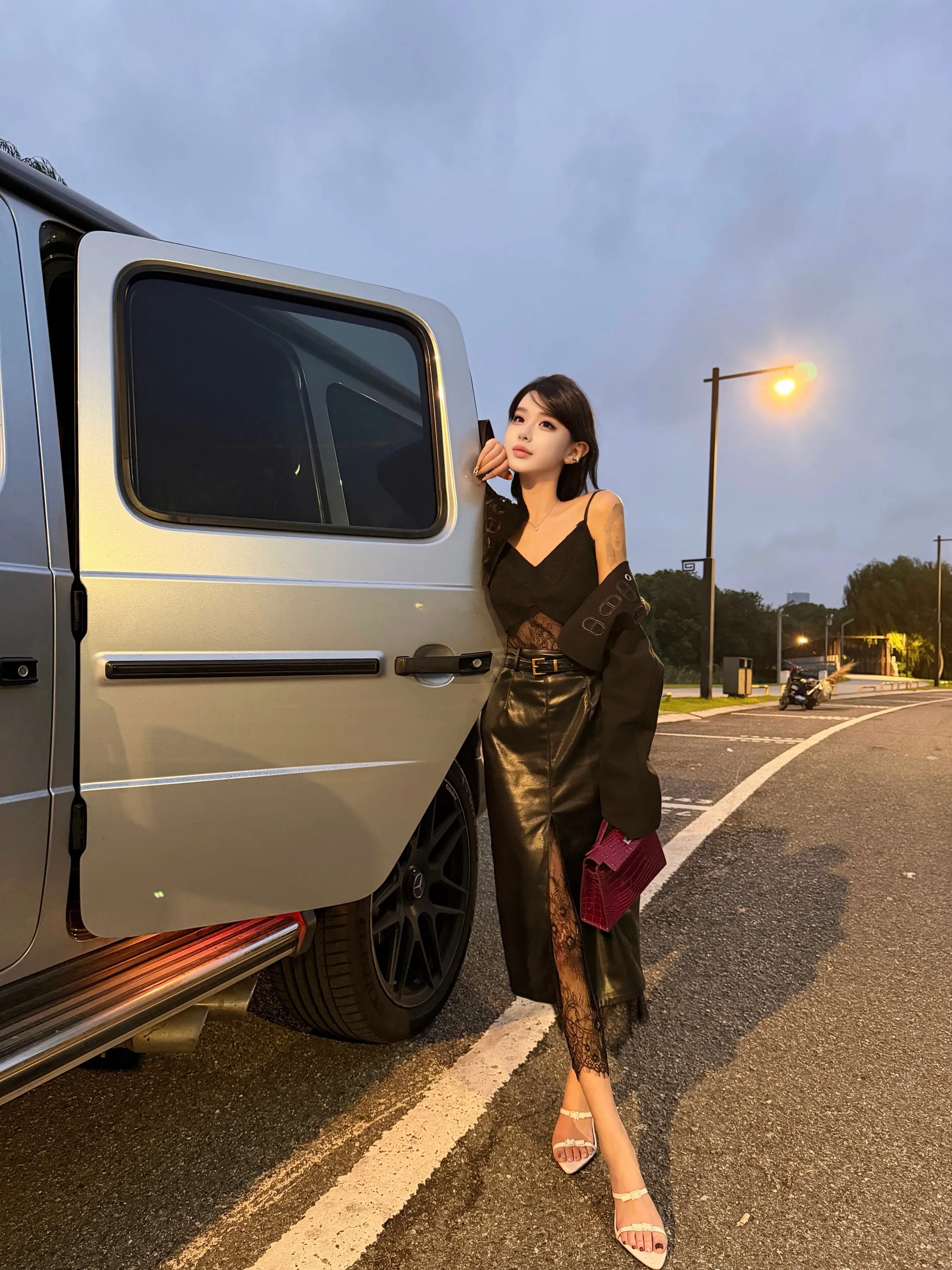 

Сексуальная кружевная юбка-слип с вставками Dr. Chens nduo Body ape, ультрамодная, с открытой прорезью, из искусственной кожи, длинная, женская, весна 2025, для свиданий