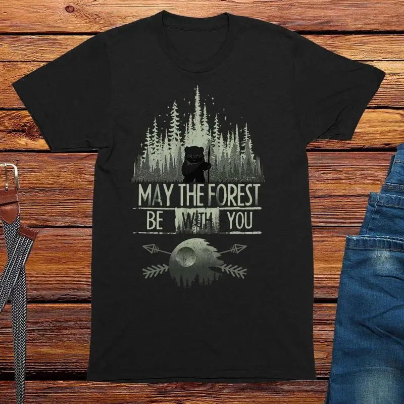 

Мужская забавная футболка May The Forest Be With You