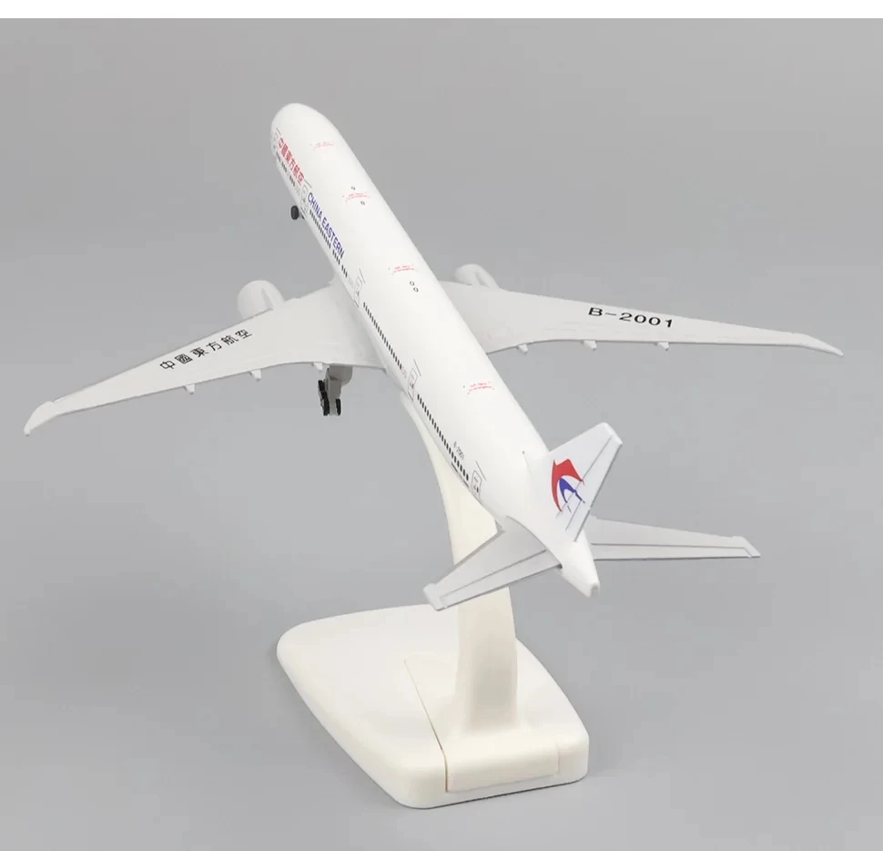 20 سنتيمتر لعبة طائرة الخطوط الجوية الصين الشرقية 777 طائرات بمقياس معدني مع عجلات محاكاة ألعاب أطفال طائرة نموذجية #3