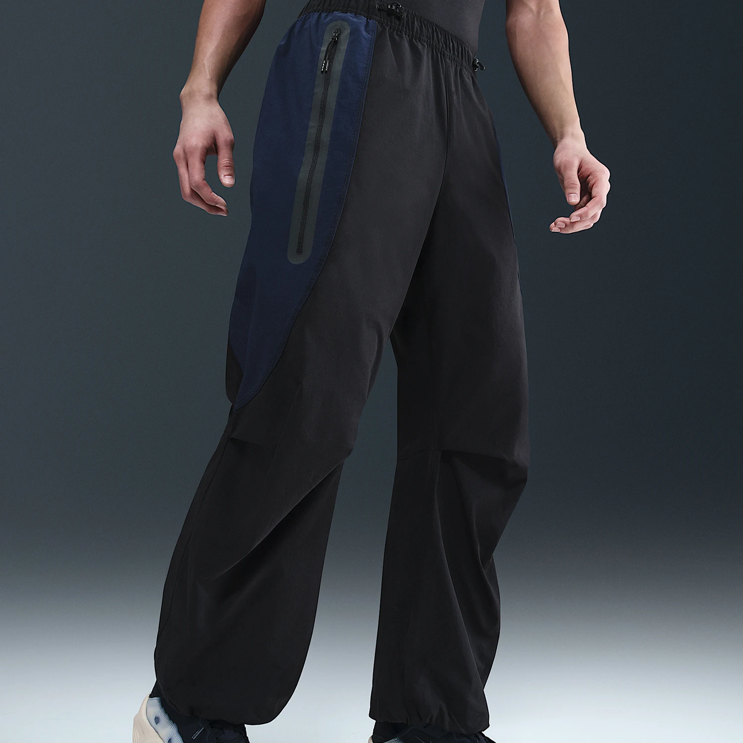 Nike Authentic Dri-FIT Mens Loose Fit Mid Rise Woven Sports Trousers IH8467-010