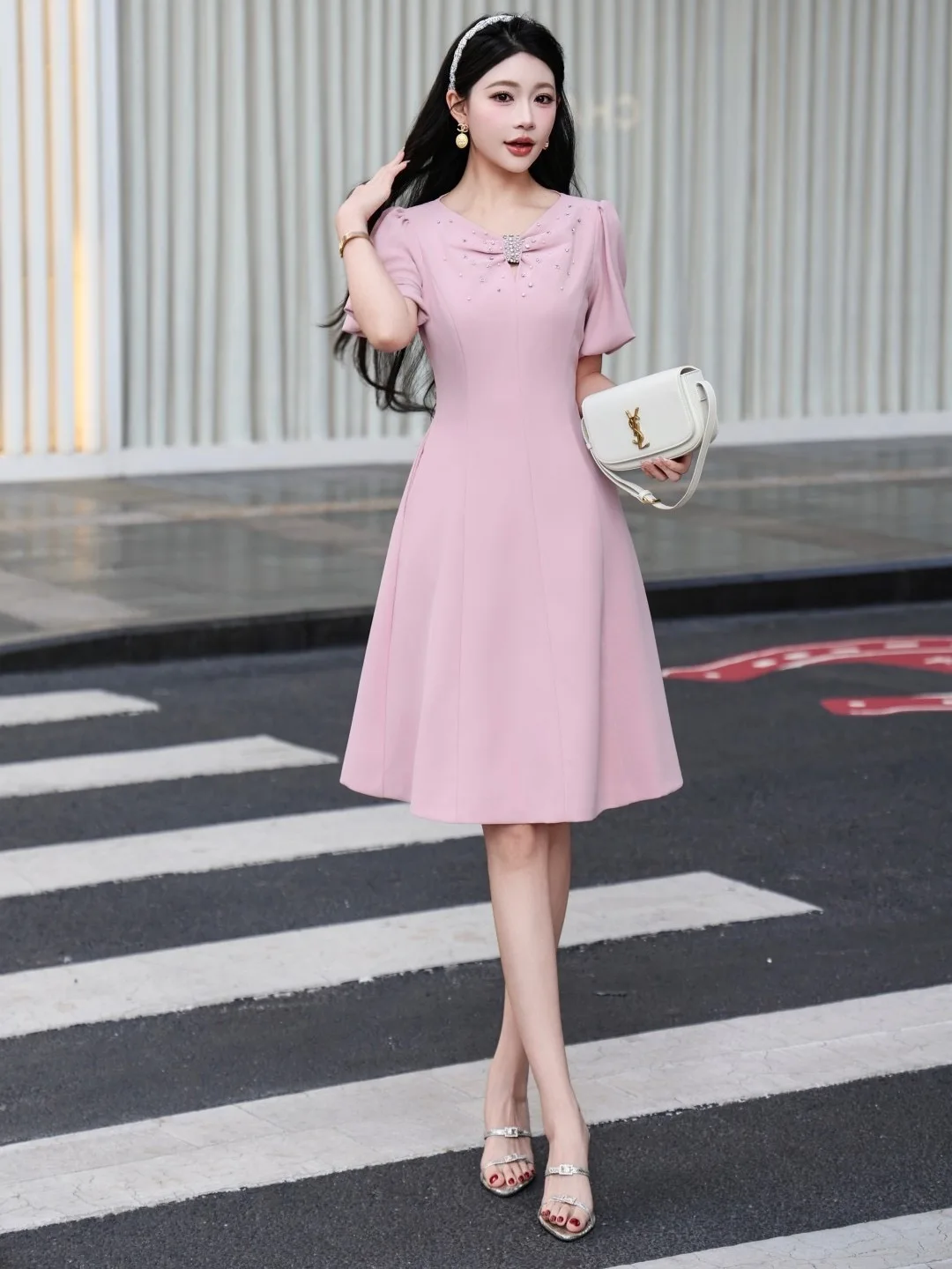 

Fashionable Heavy Embroidery 3D Beaded Slimming Dress Elegant A-Line Skirt Short Sleeve City Commute Suitable Women's Dress