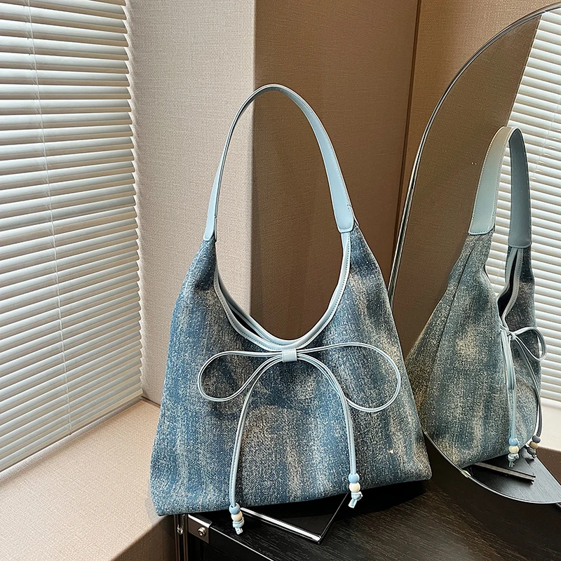 Casual Hasp Bow Com… - image