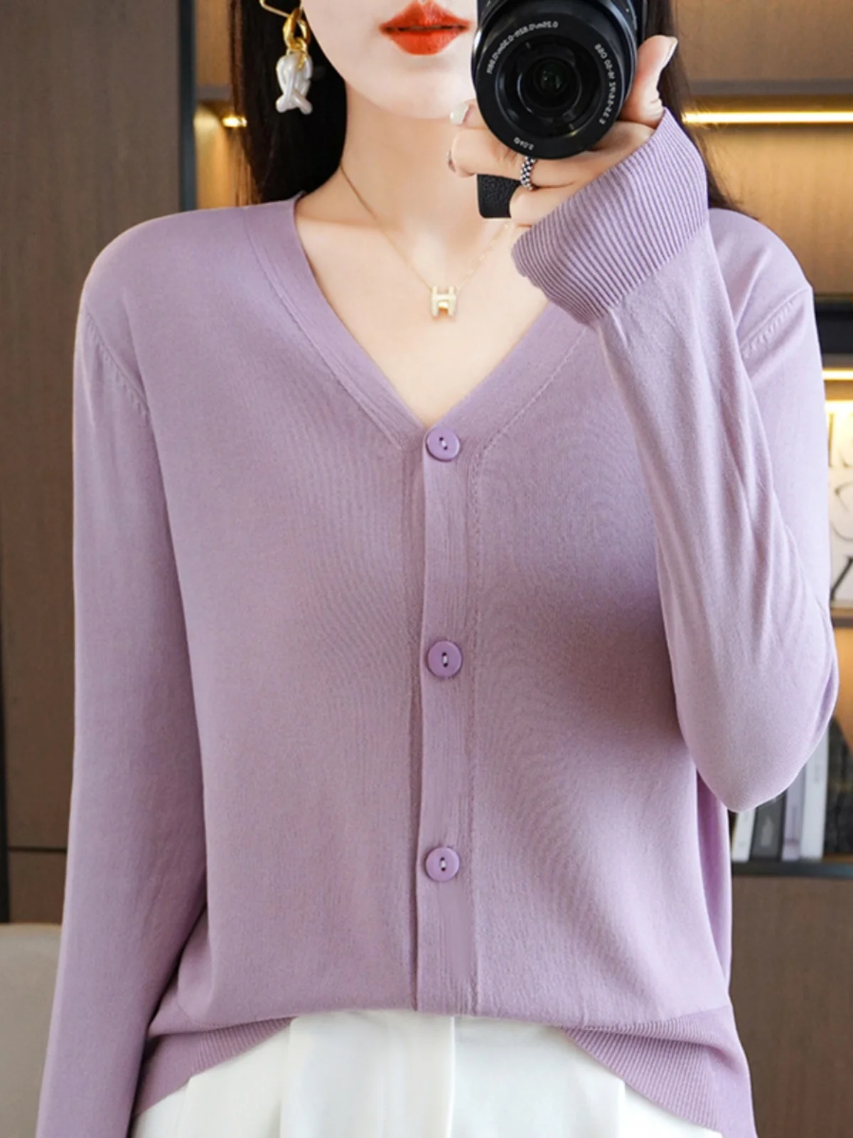 

Летний кардиган из ледяного шелка с V-образным вырезом, защита от солнца, свободный крой, тонкий, дышащий, базовый, женский, для повседневной носки, с длинными рукавами, вязаный.